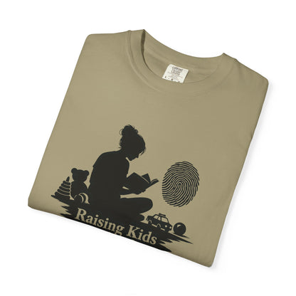 Raising Kids and Reading Crime T-shirt | Mom Reader Detective Design