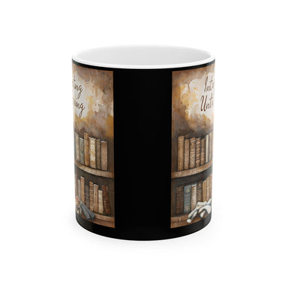 Literary Ceramic Coffee Mug: Bookshelf & Cat Design - Gift for Book Lovers